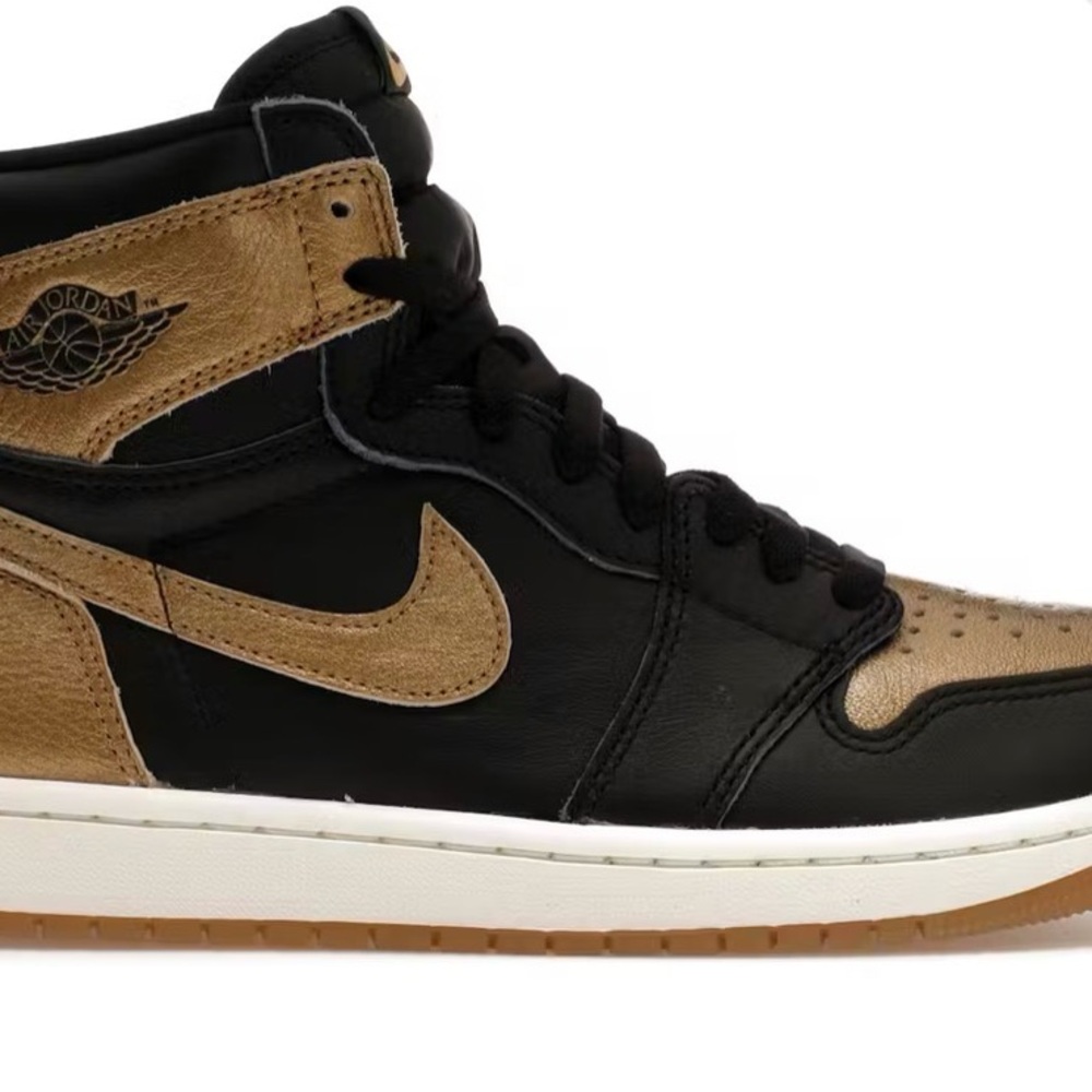 Nike Air Jordan 1 Mid - Black & Metallic Gold